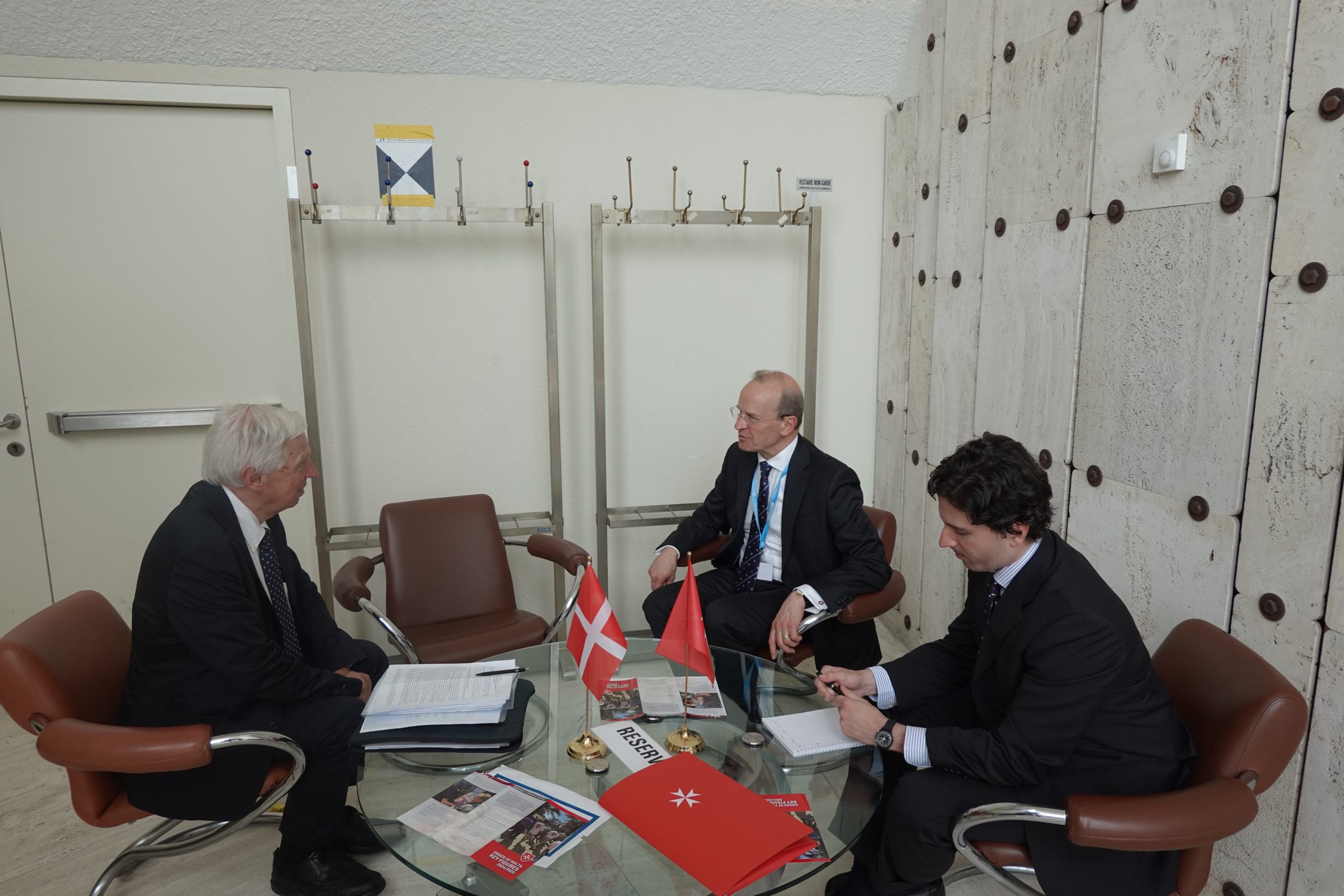 Rencontre avec S.E. Dr. Josef D. Blotz, Grand Hospitalier de l’Ordre Souverain de Malte – Palais des Nations, Genève, 20.05.2025