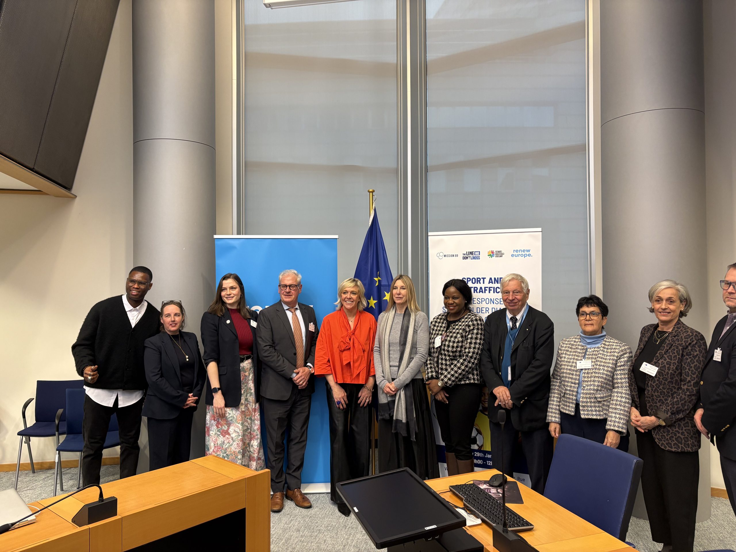 Table ronde « Traite des enfants dans le sport : Réponses politiques et dialogue des parties prenantes dans le contexte de l’UE », organisée par Mission 89, accueillie par la députée européenne Hilde Vautmans, Parlement européen, Bruxelles, 29 janvier 2026.